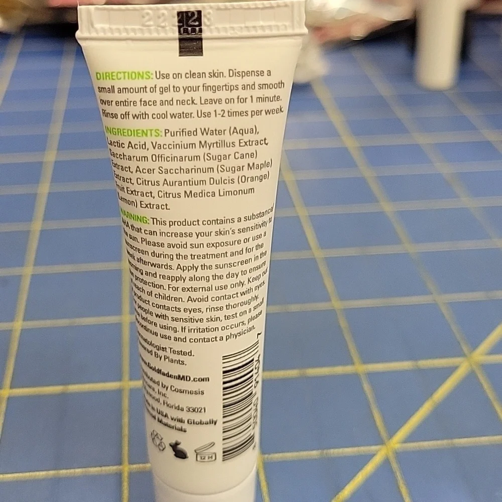 Goldfaden MD Problem Uneven Skin Texture Fresh A Peel 0.5 fl oz Tube